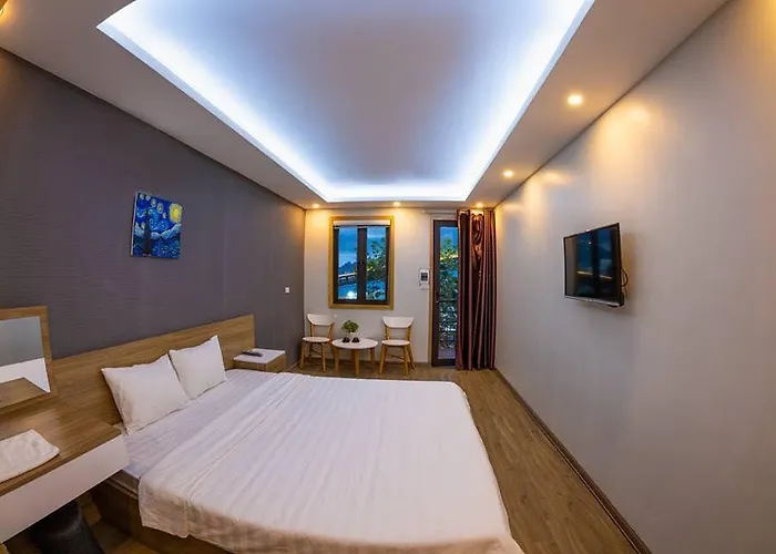 Hotel Bamboo & Ha Long