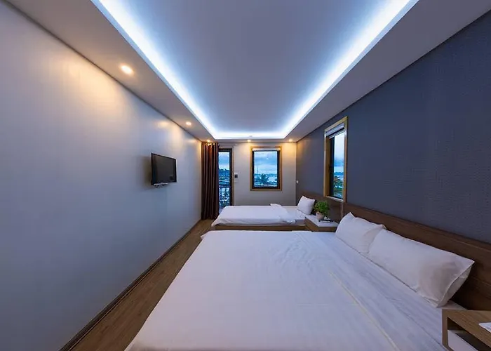 Hotel Bamboo & Hạ Long