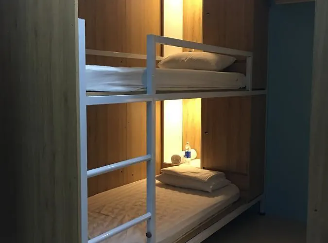 Hotel Bamboo &