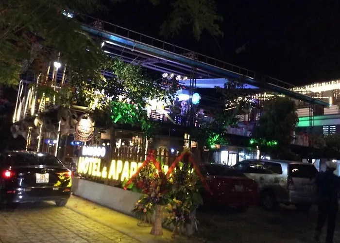 Bamboo & Hotel Ha Long